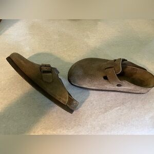 Birkenstock Boston clogs, tan suede, size 37
